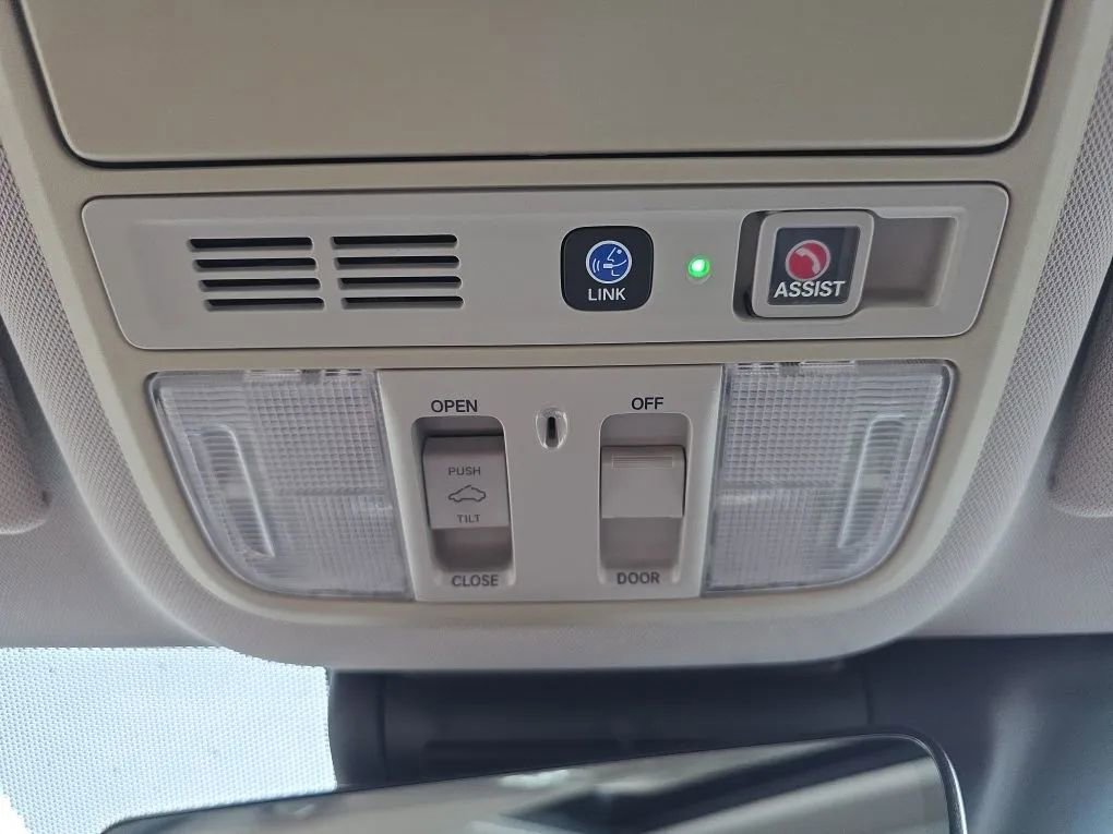 Used 2018 Honda Accord Touring image 45