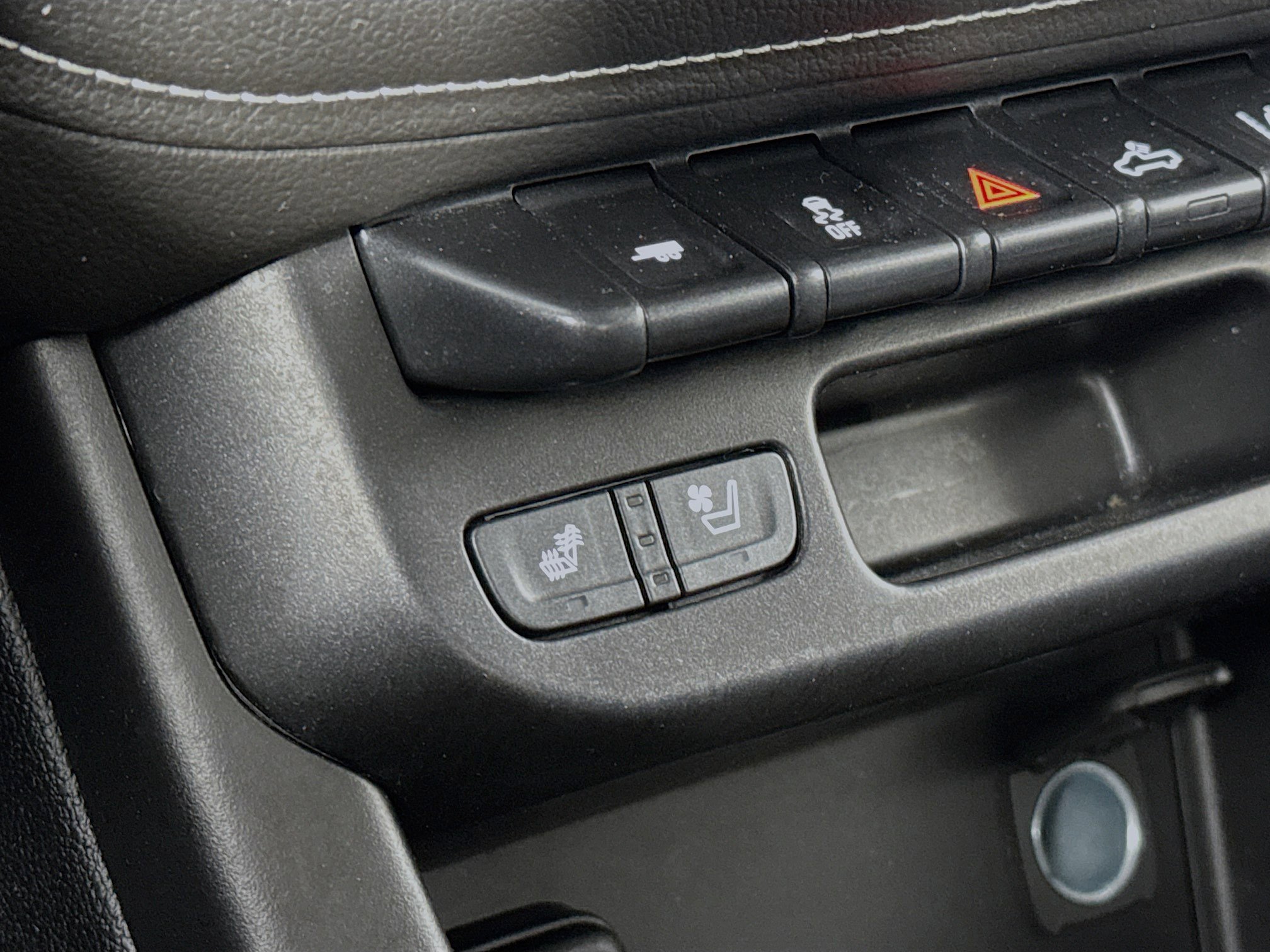 Used 2022 GMC Canyon Denali w/ Denali Black Edition Package image 20