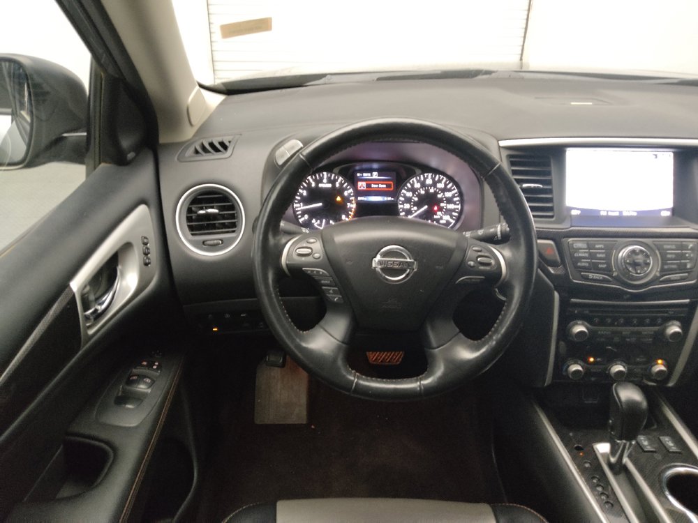 Used 2019 Nissan Pathfinder SL AWD/4WD image 22