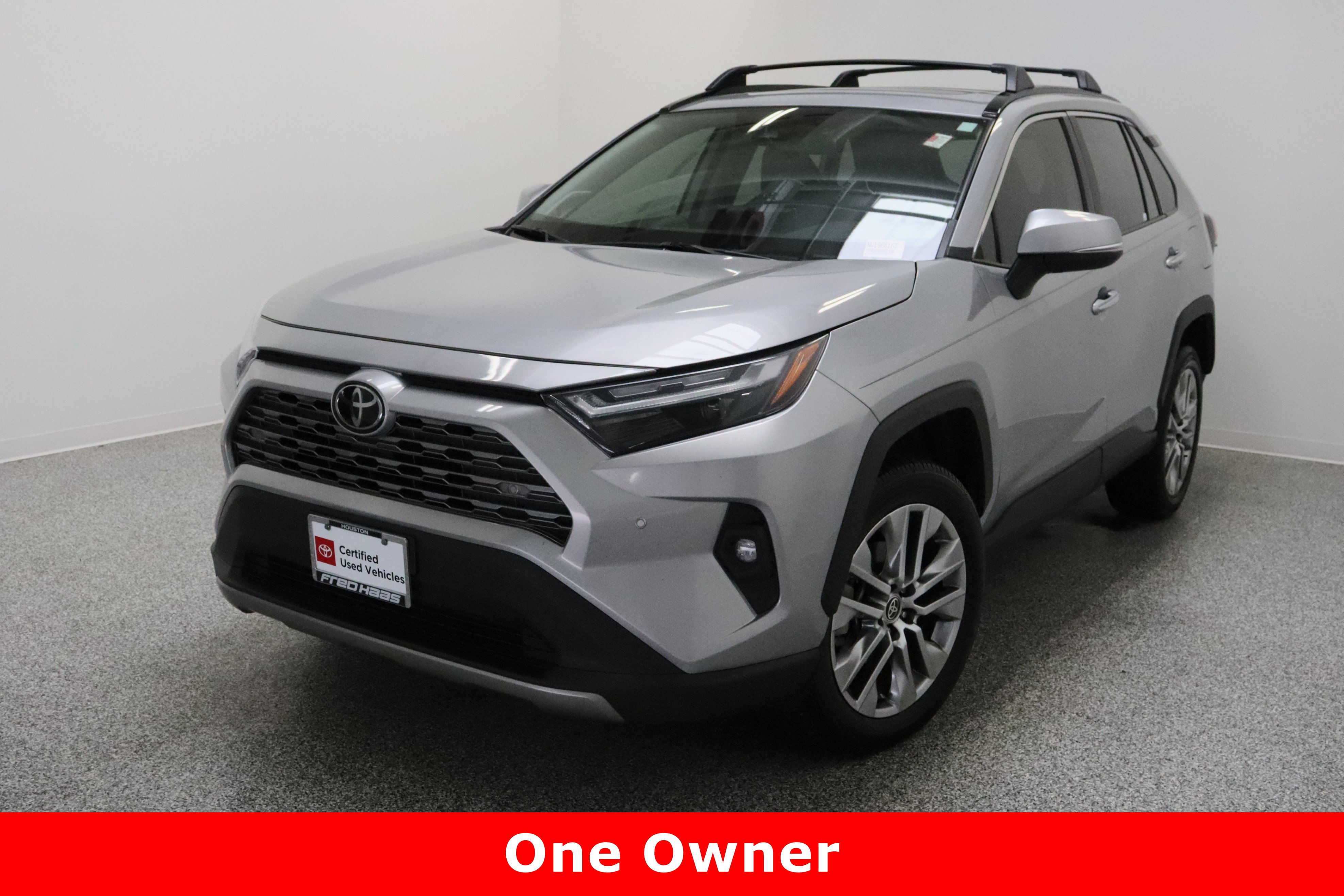 Certified 2022 Toyota RAV4 Limited FWD image 2