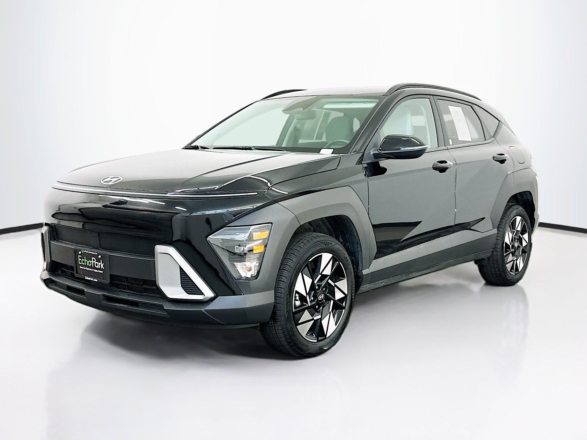 Used 2025 Hyundai Kona SEL image 3