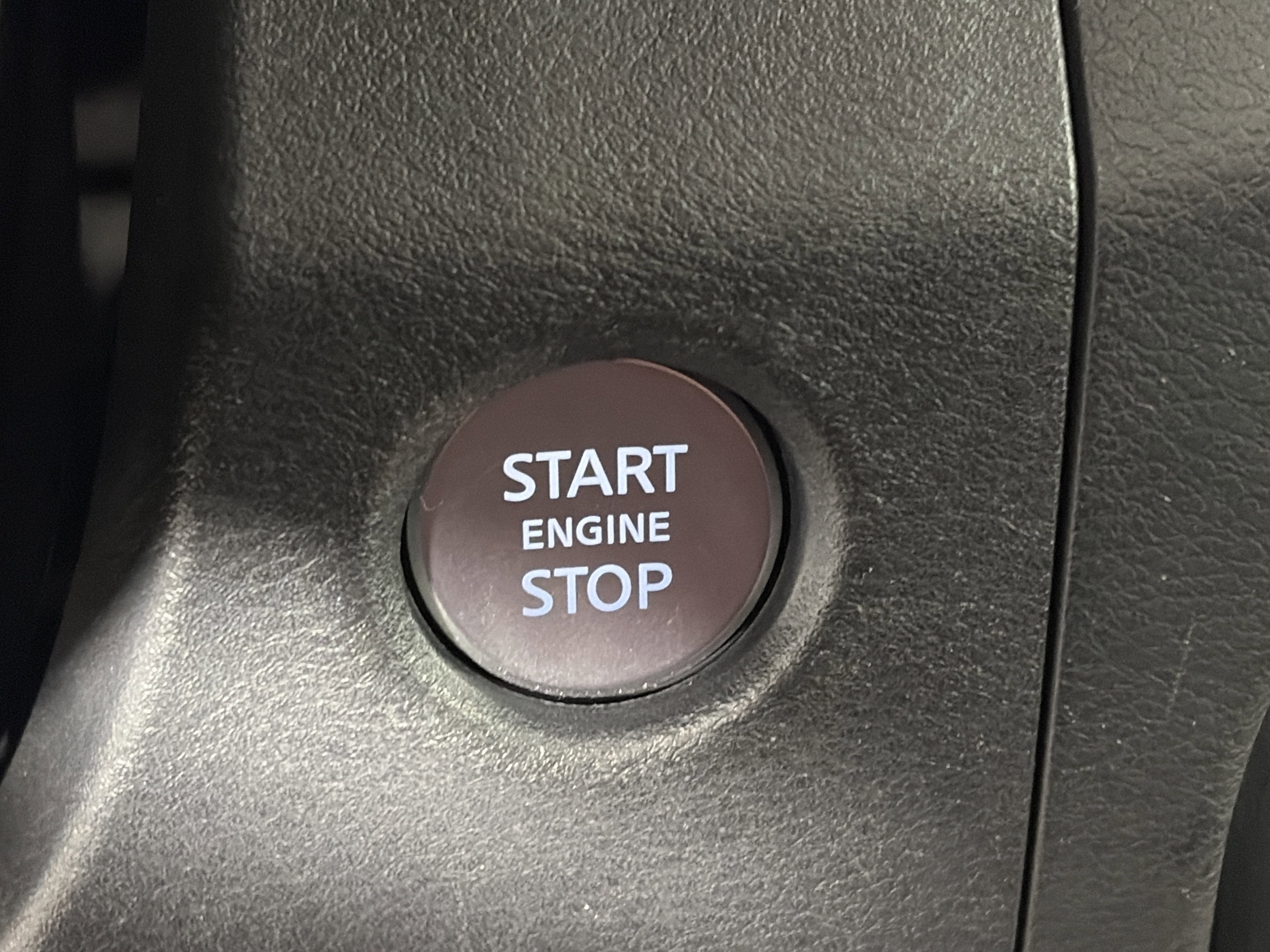 Used 2022 Nissan Frontier PRO-4X image 28