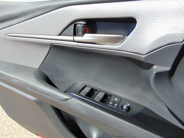 Used 2025 Toyota Camry SE image 20