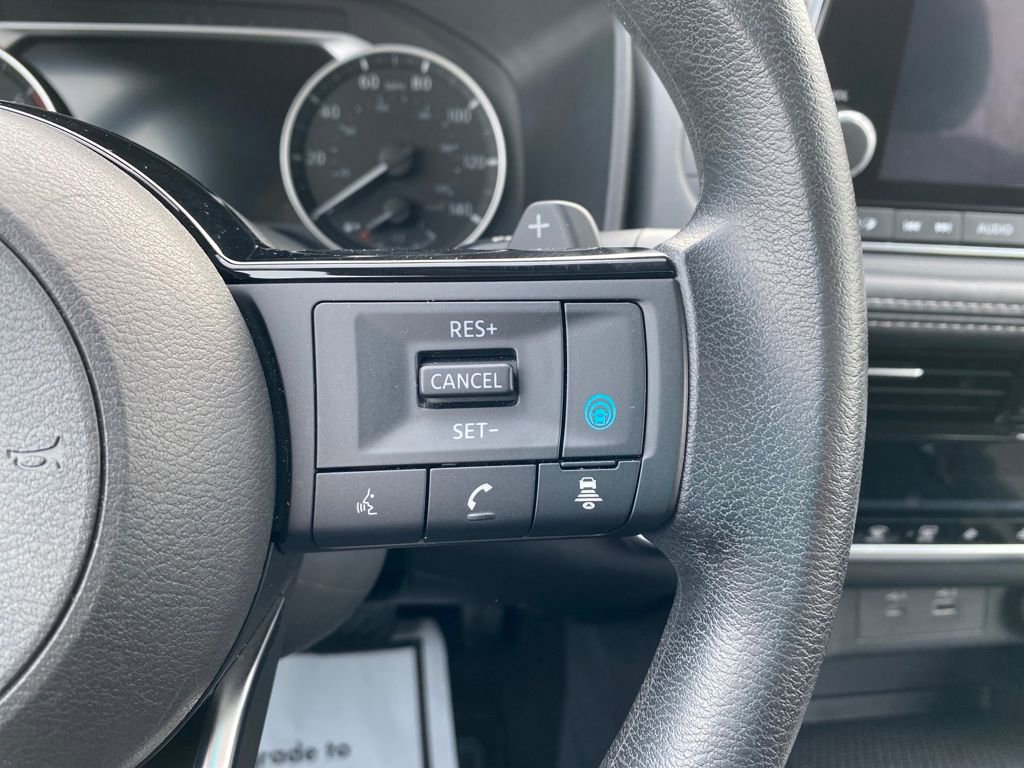 Used 2023 Nissan Rogue SV image 27