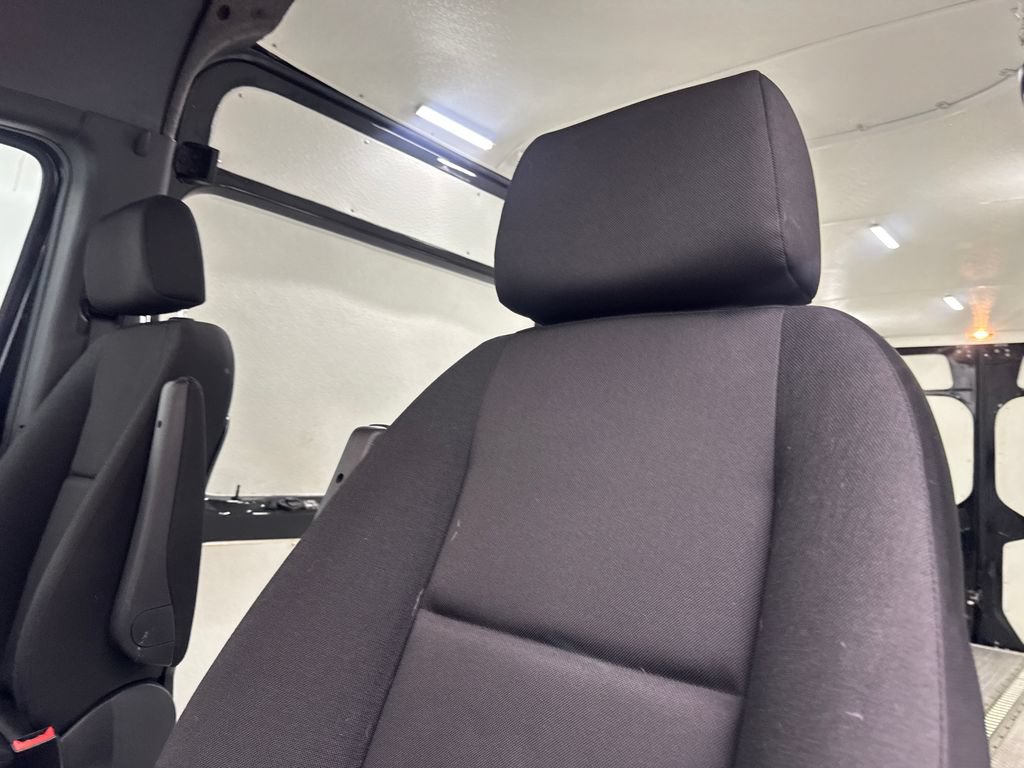 Used 2024 Mercedes-Benz Sprinter 2500 image 26