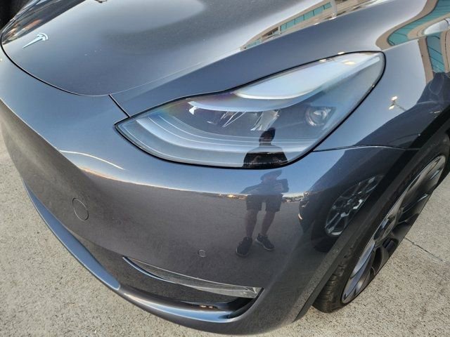 Used 2021 Tesla Model Y Performance image 8
