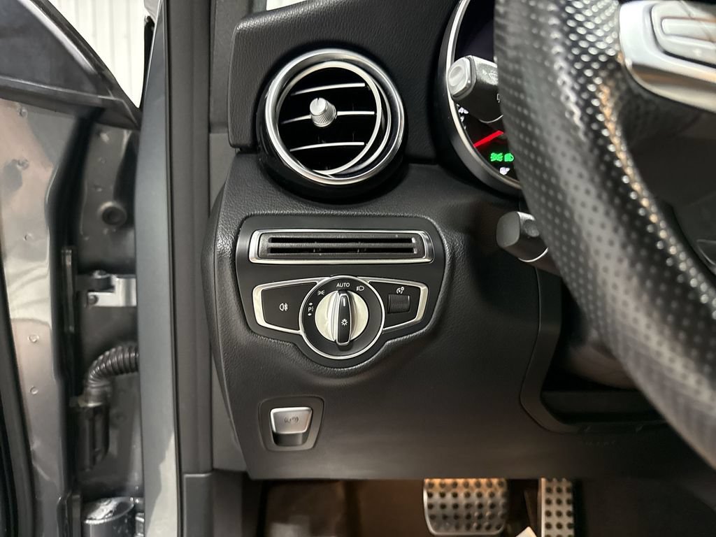 Used 2019 Mercedes-Benz GLC 300 image 18