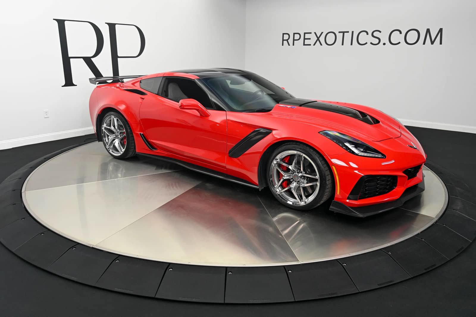 Used 2019 Chevrolet Corvette ZR1 RWD image 12