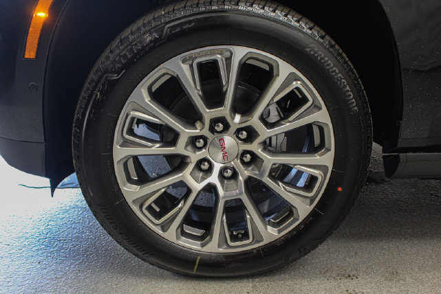 New 2026 GMC Yukon Denali w/ Sun & Power Step Package AWD/4WD image 31