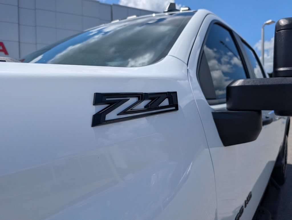 Used 2026 Chevrolet Silverado 2500 Custom w/ Custom Value Package AWD/4WD image 9