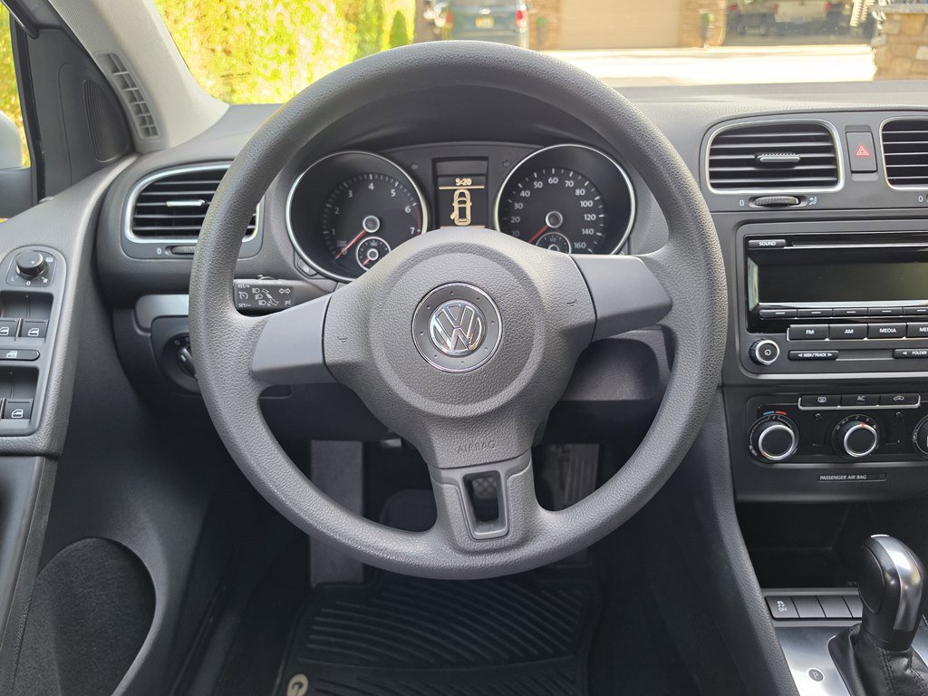Used 2012 Volkswagen Golf 4-Door image 37
