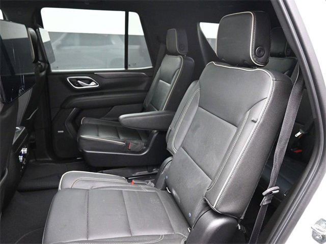 Used 2022 GMC Yukon SLT w/ SLT Luxury Package image 18