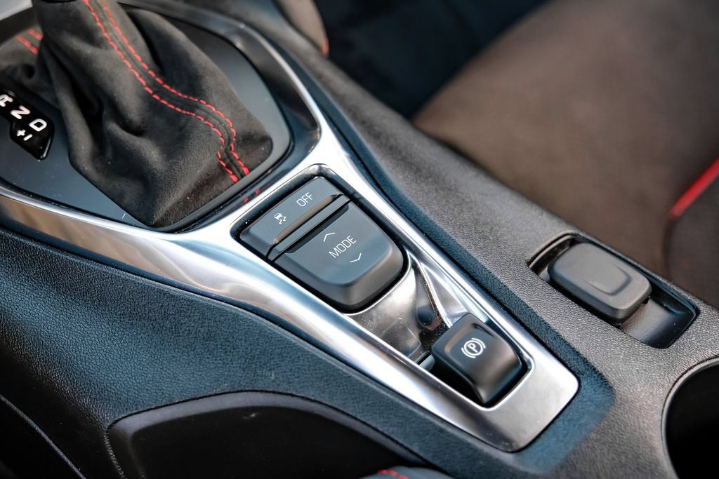 Used 2022 Chevrolet Camaro ZL1 RWD image 25