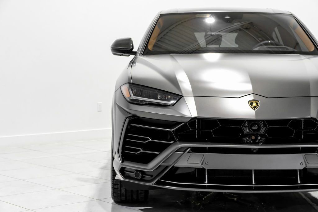 Used 2022 Lamborghini Urus image 44