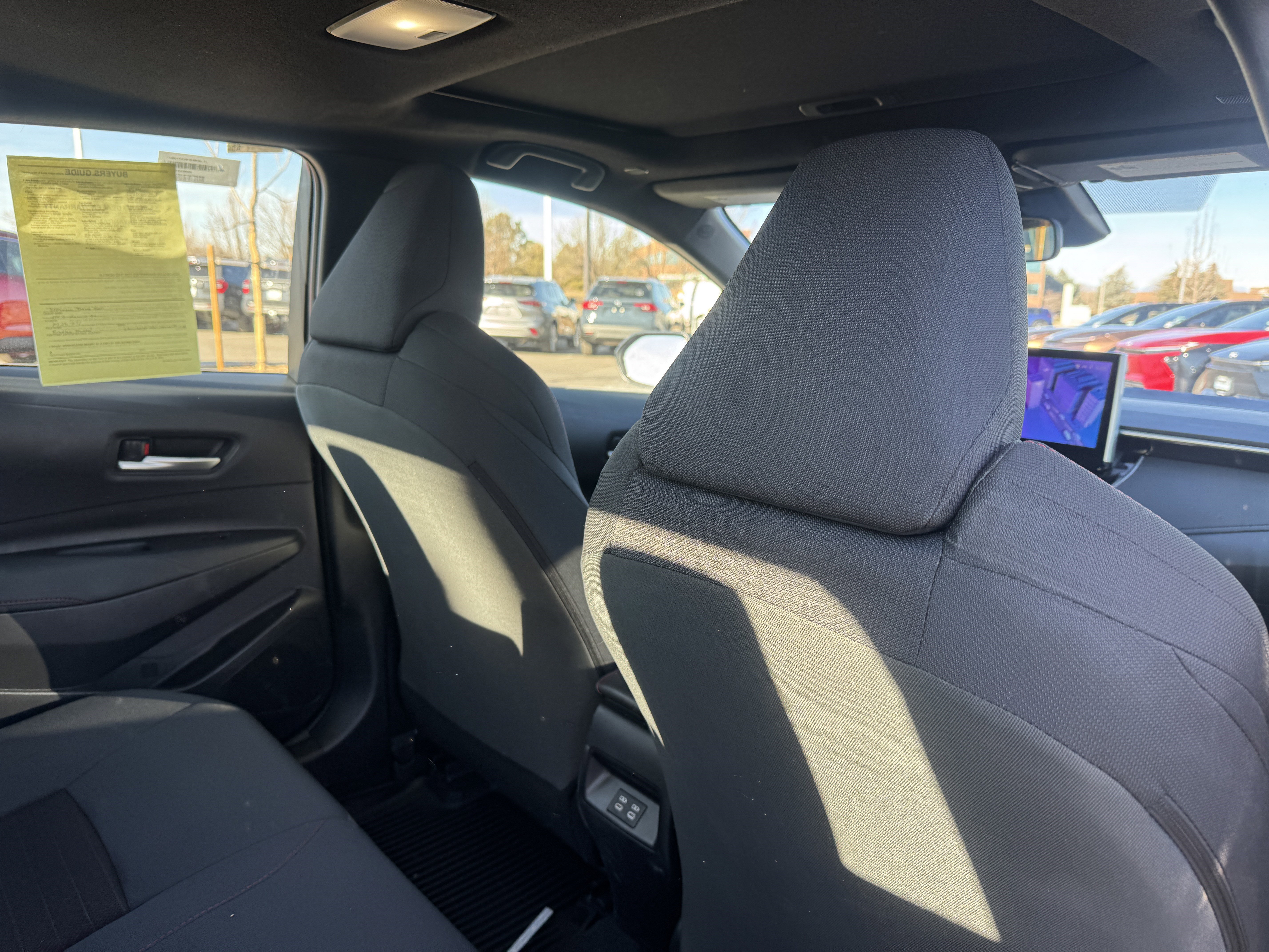 Used 2025 Toyota Corolla SE w/ SE Premium Package image 17