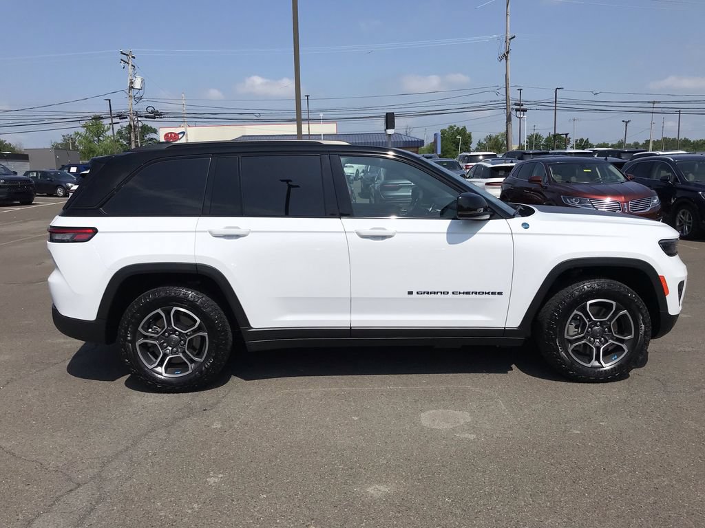 Used 2023 Jeep Grand Cherokee Trailhawk AWD/4WD image 6