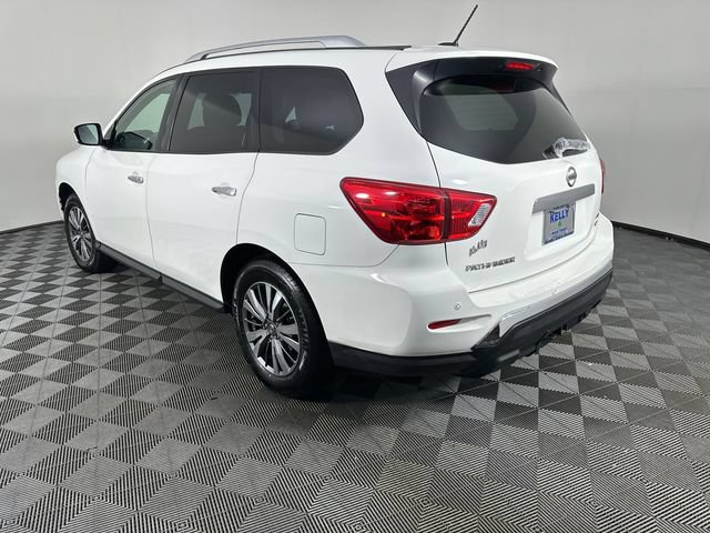 Used 2018 Nissan Pathfinder SV w/ SV Tech Package AWD/4WD image 4