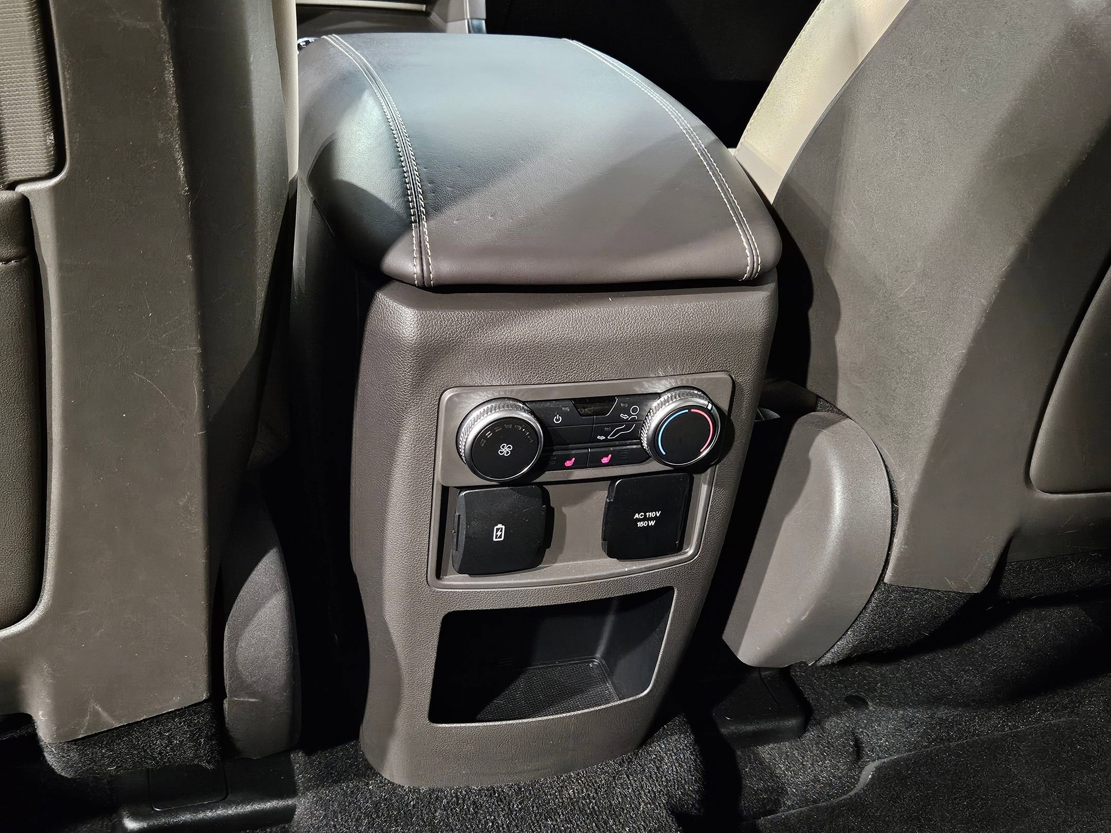 Used 2020 Ford Explorer Platinum image 38