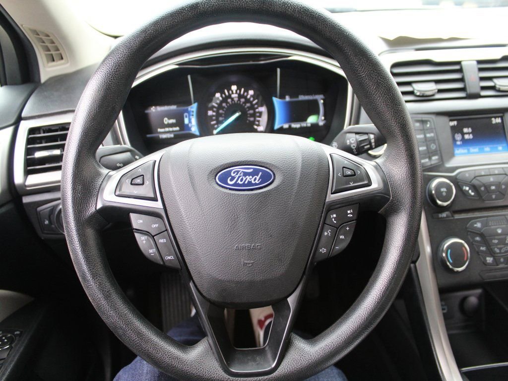 Used 2018 Ford Fusion S image 14