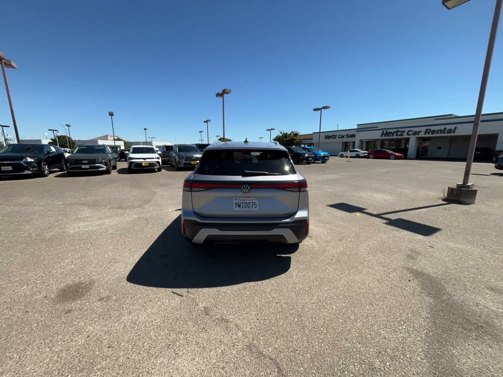 Used 2026 Volkswagen Tiguan SE AWD/4WD image 12