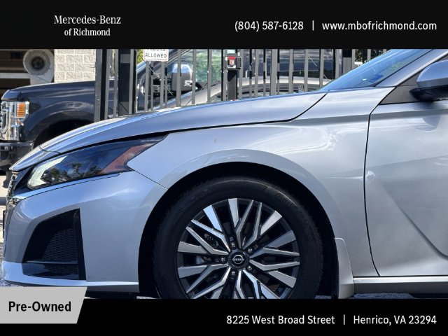 Used 2023 Nissan Altima 2.5 SV w/ SV Premium Package FWD image 11