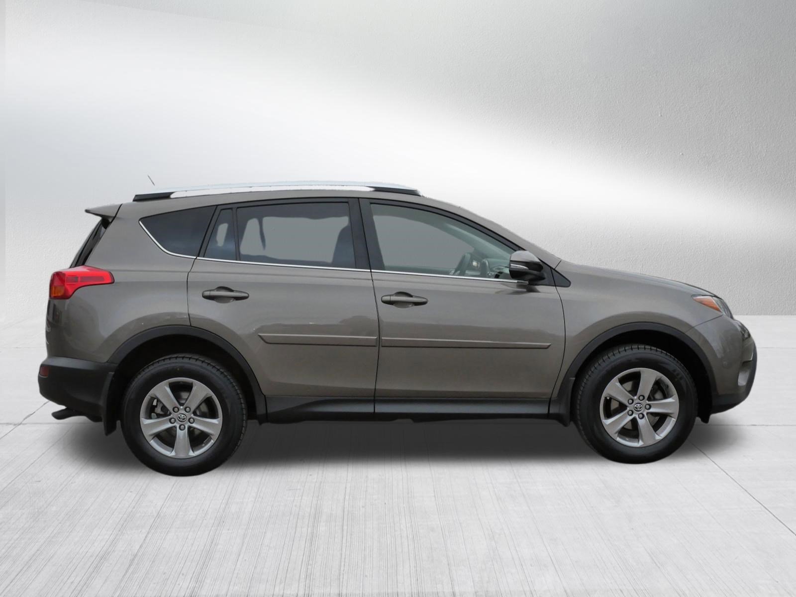 Used 2015 Toyota RAV4 XLE image 8