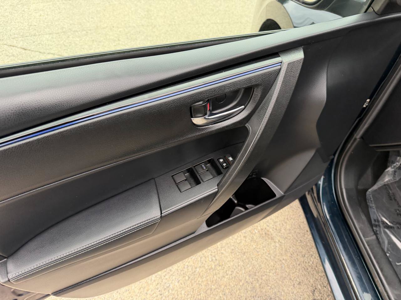 Used 2019 Toyota Corolla SE FWD image 10