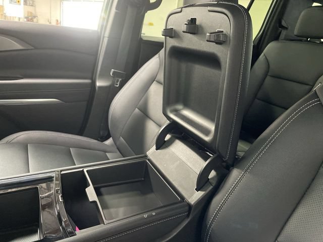 Certified 2025 Chevrolet Traverse LT AWD/4WD image 21