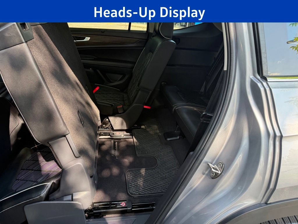 Used 2024 Volkswagen Atlas SEL Premium R-Line AWD/4WD image 12
