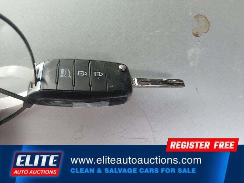Used 2017 Kia Soul + image 22
