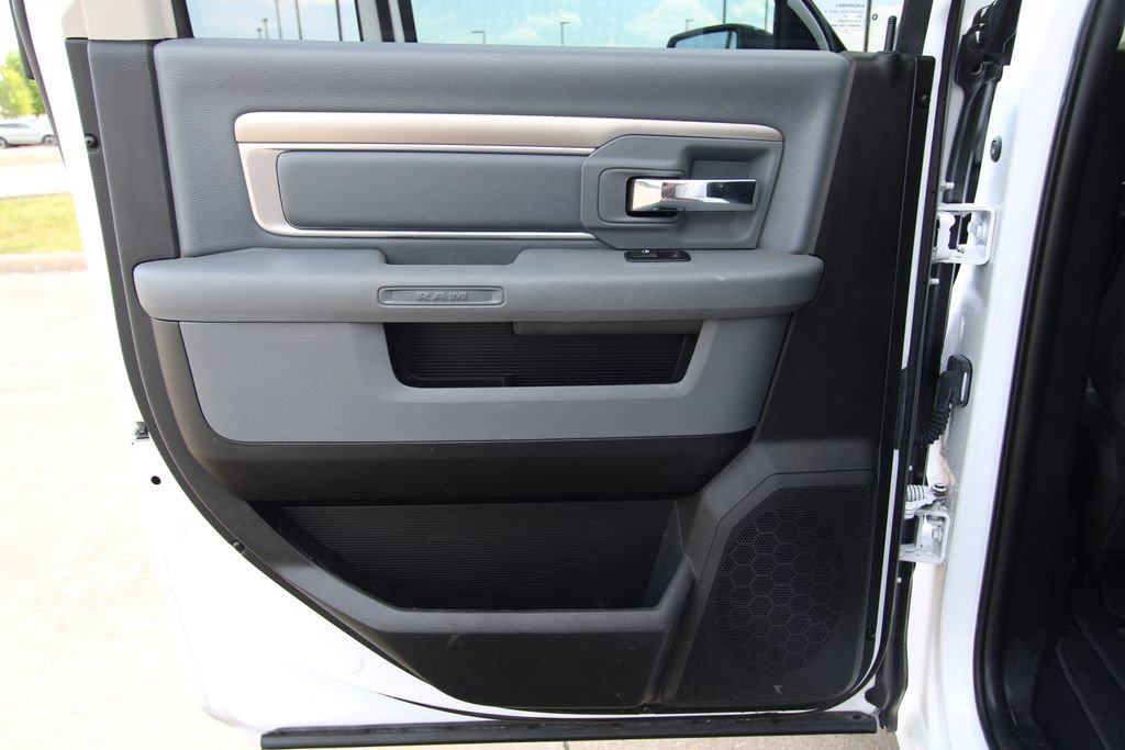 Used 2020 RAM 1500 Classic Warlock RWD image 31