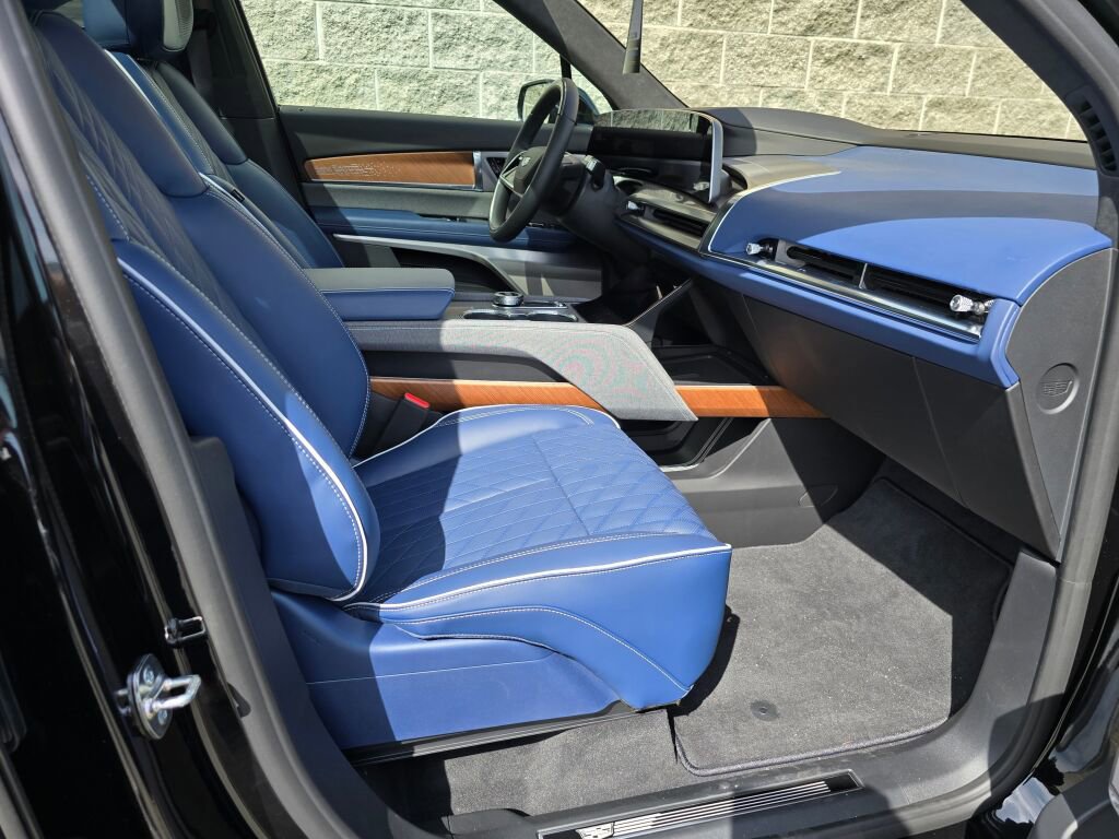 New 2026 Cadillac Vistiq Premium Luxury image 18