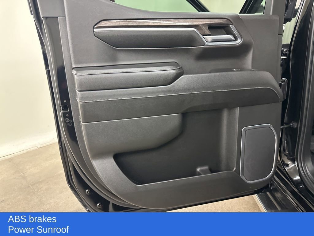 Used 2023 Chevrolet Silverado 1500 LTZ w/ LTZ Premium Package image 28