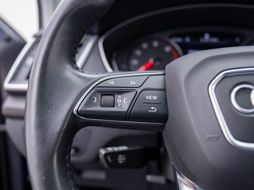 Used 2020 Audi Q5 2.0T Premium w/ Convenience Package image 32