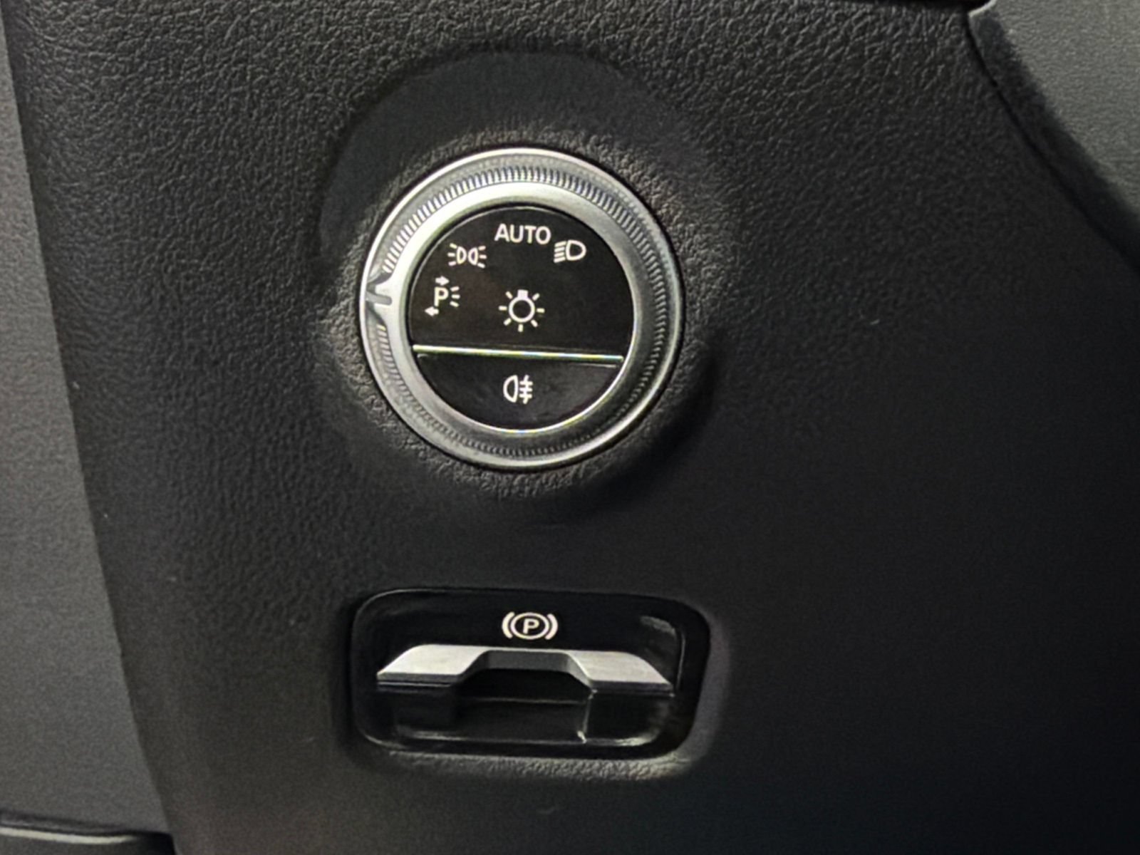 Certified 2025 Mercedes-Benz C 300 Sedan image 32