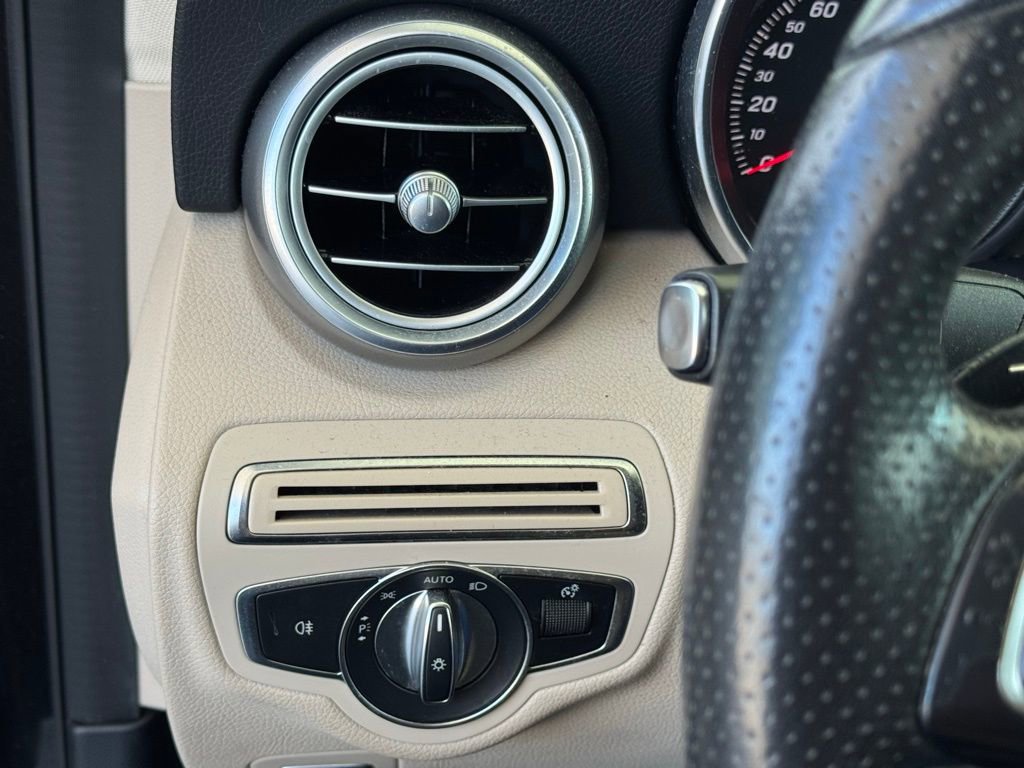 Used 2018 Mercedes-Benz C 300 Sedan image 34