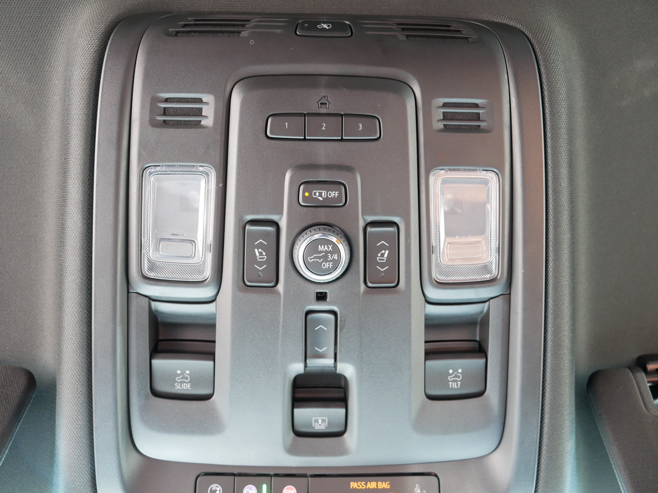 Used 2023 GMC Yukon XL Denali Ultimate AWD/4WD image 32