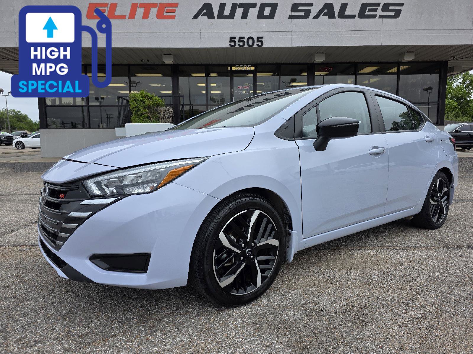 Used 2023 Nissan Versa SR w/ Electronics Package FWD video 1