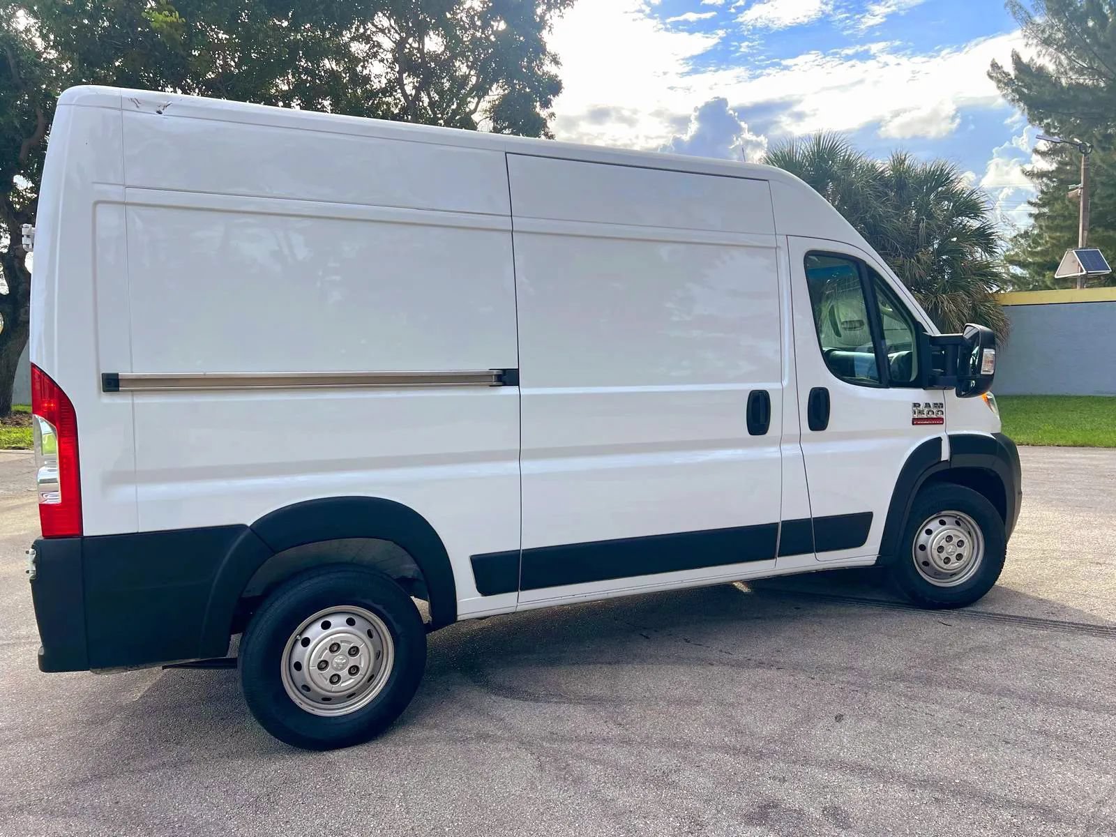 Used 2021 RAM ProMaster 1500 FWD image 5