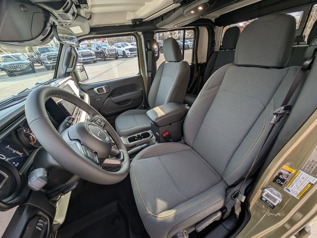 New 2026 Jeep Gladiator Sport AWD/4WD image 15