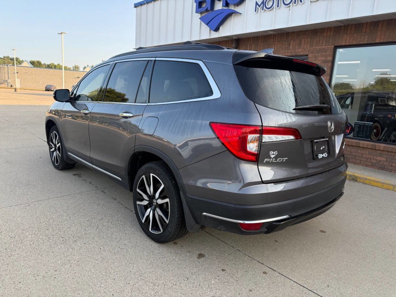 Used 2021 Honda Pilot Elite image 3