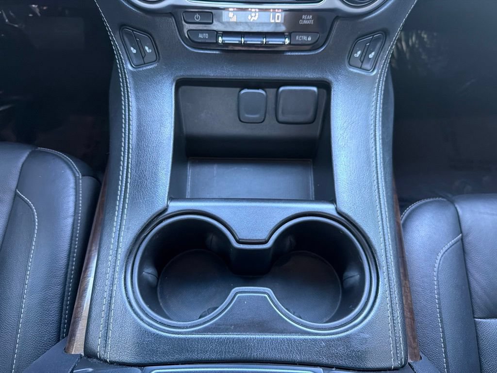 Used 2019 Chevrolet Suburban LT AWD/4WD image 17