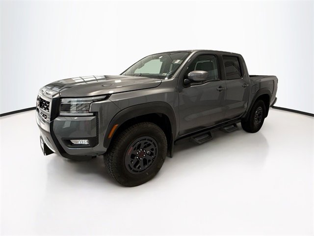 Used 2025 Nissan Frontier PRO-4X w/ Pro Convenience Package image 3