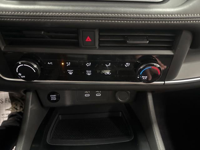 Used 2024 Nissan Rogue S image 28