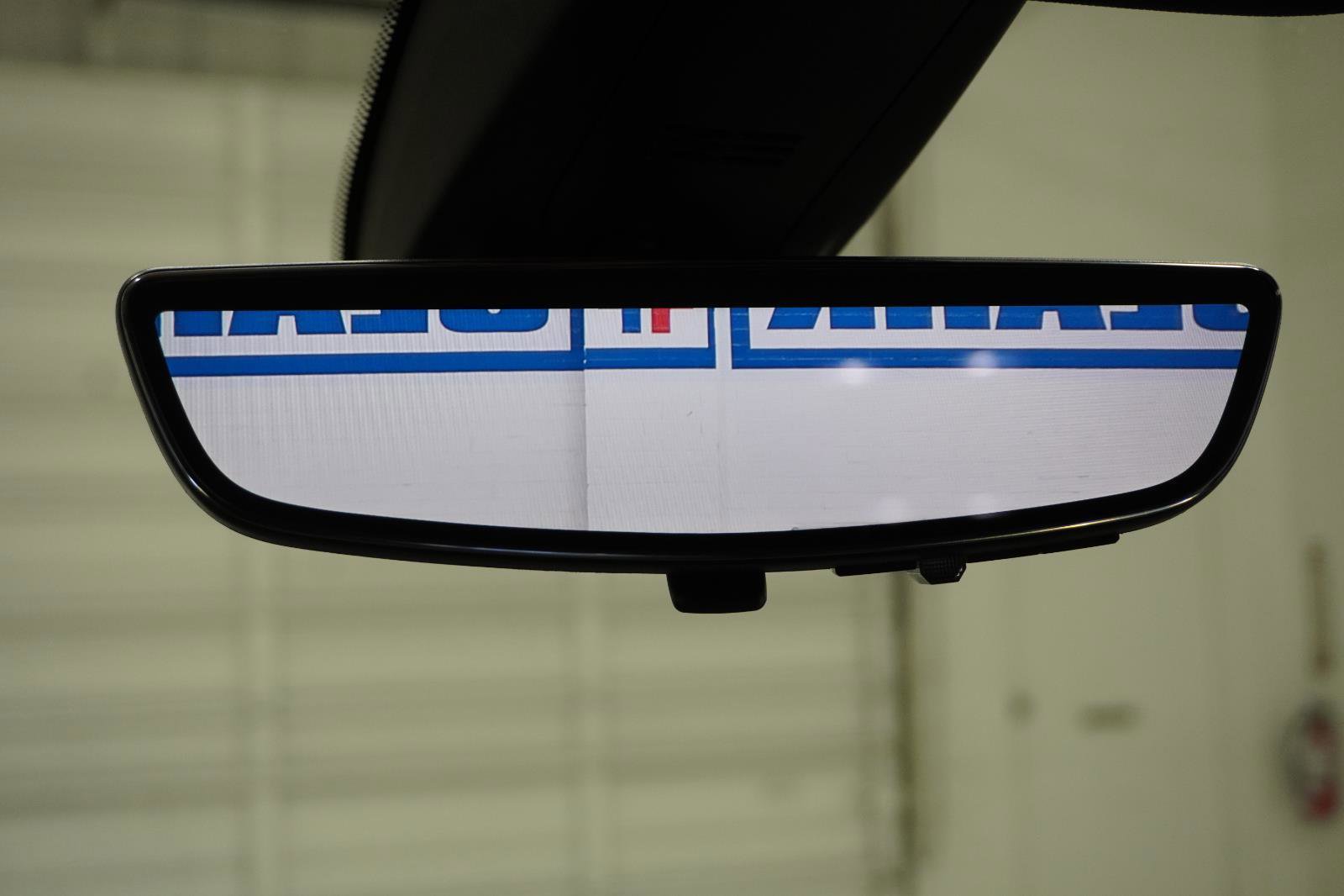 Used 2023 Chevrolet Traverse RS image 27