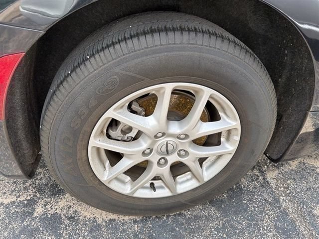 Used 2023 Chrysler Voyager LX FWD image 40