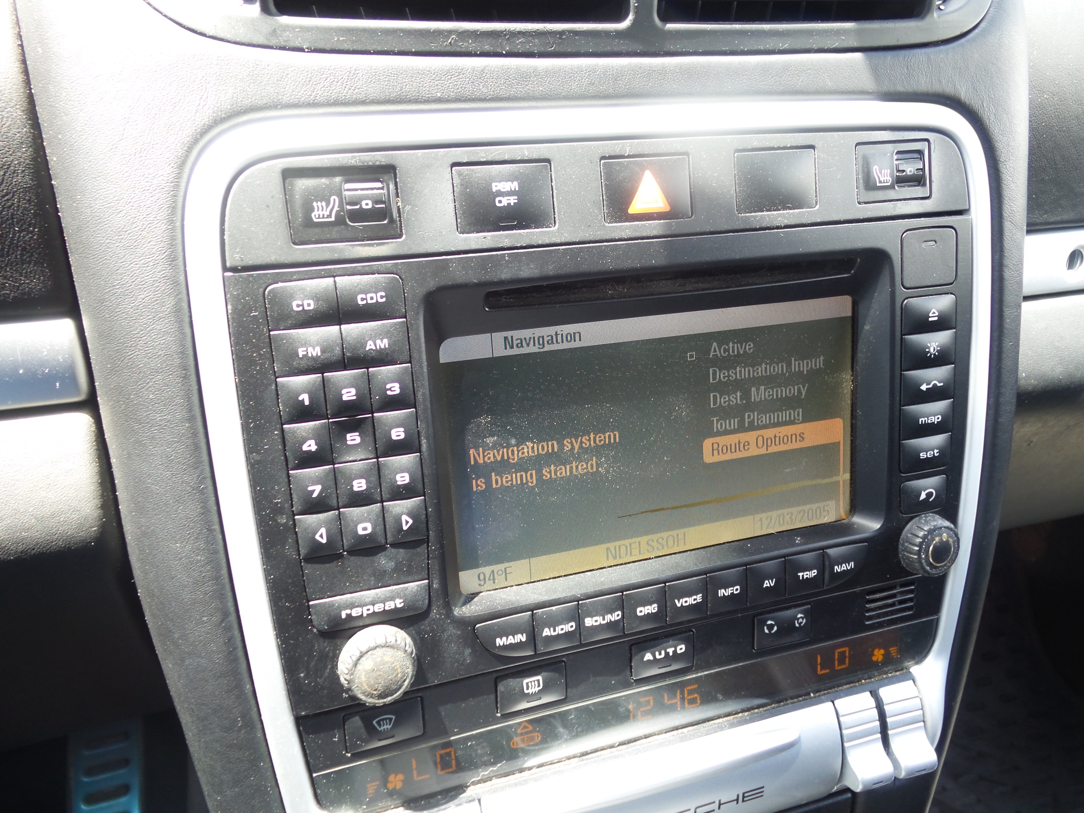 Used 2004 Porsche Cayenne Turbo AWD/4WD image 40