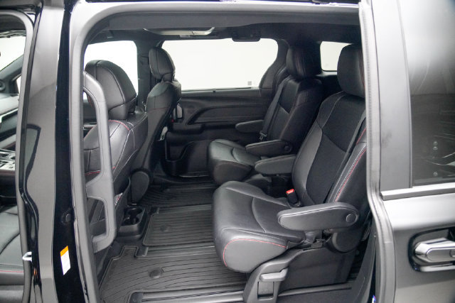 Used 2025 Toyota Sienna XSE w/ XSE Plus Package AWD/4WD image 16
