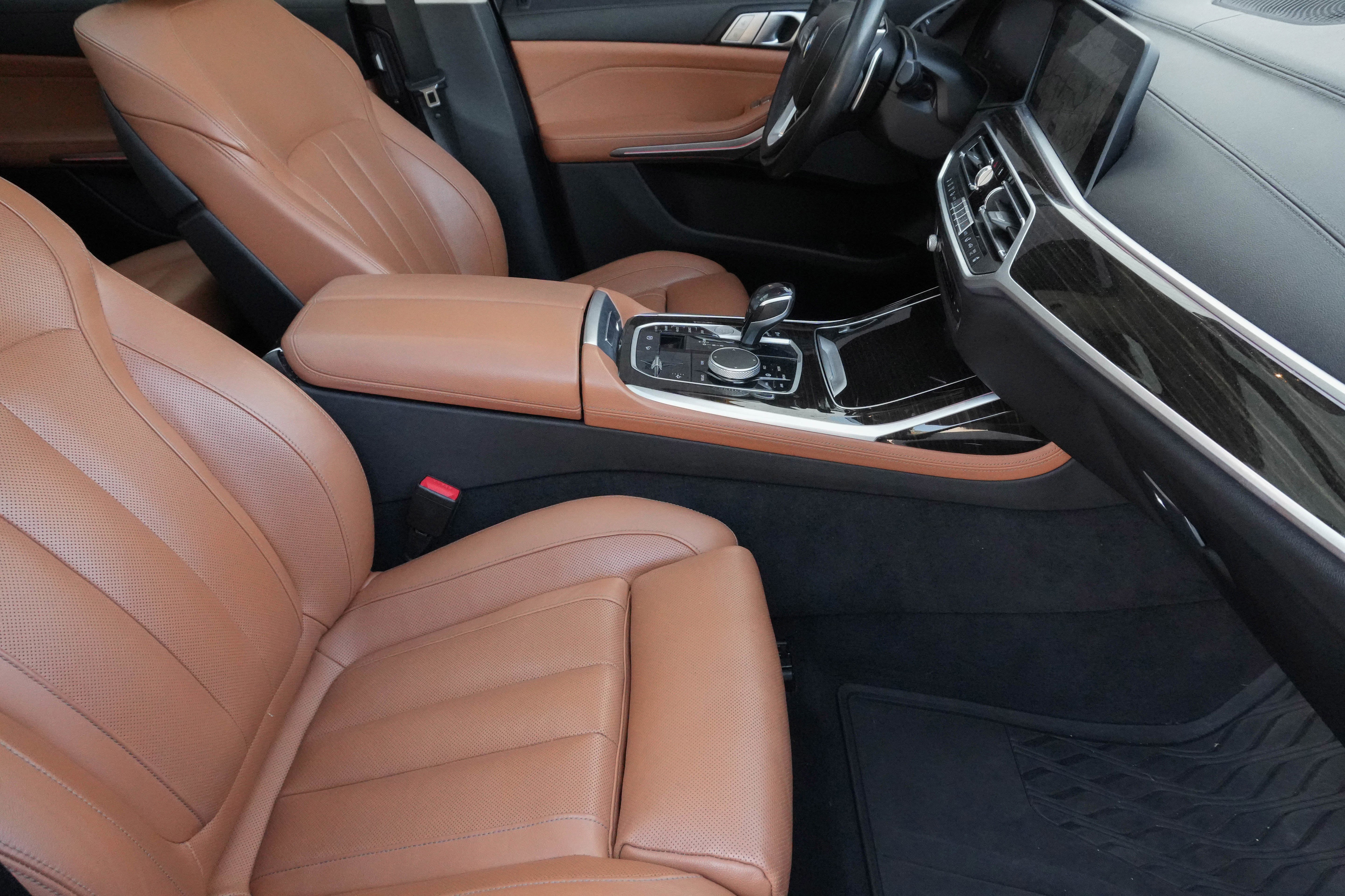 Used 2020 BMW X7 xDrive40i w/ Cold Weather Package image 12