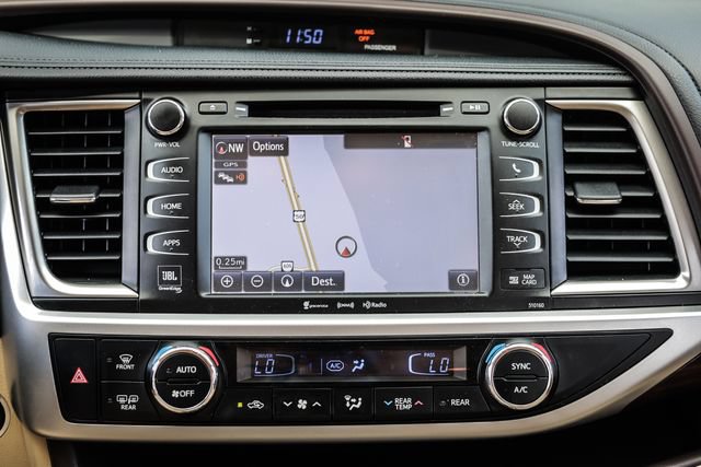 Used 2016 Toyota Highlander Limited FWD image 37